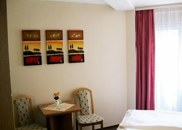 Mucha Ohg Sembziner Hof